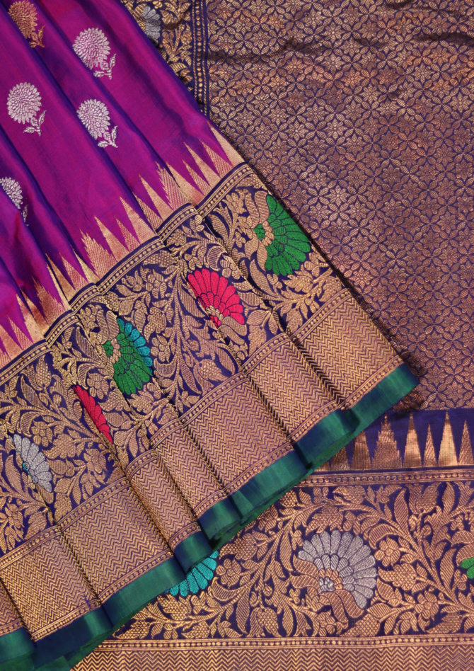 Handloom Ghadwal: Banarasee Flower Buttis with Kath Highlights