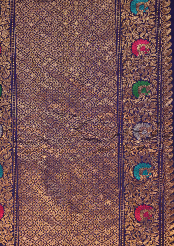 Handloom Ghadwal: Banarasee Flower Buttis with Kath Highlights