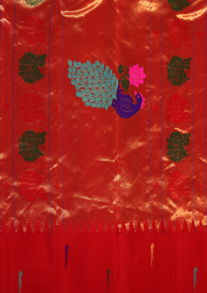 Signature Handloom Paithani: Double Muniya Kath, All-Over Butti, & Fancy Pallu